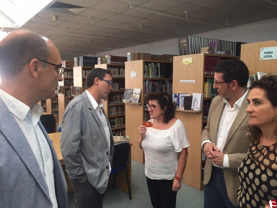 La Universidad de Alicante y el Ayuntamiento de Petrel estudian vías de colaboración