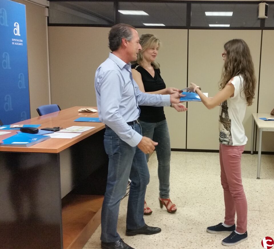 La Diputación de Alicante beca este curso a 31 universitarios como residentes en el Hogar Provincial