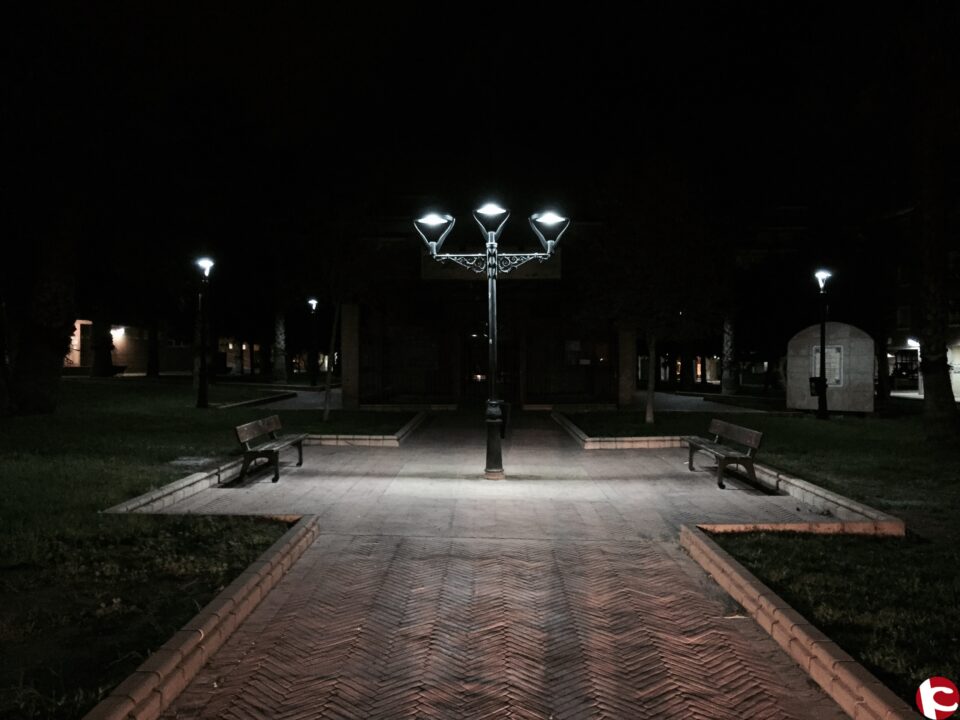 El Ayuntamiento sustituye la iluminación de la zona de las Chimeneas por luminarias de bajo consumo