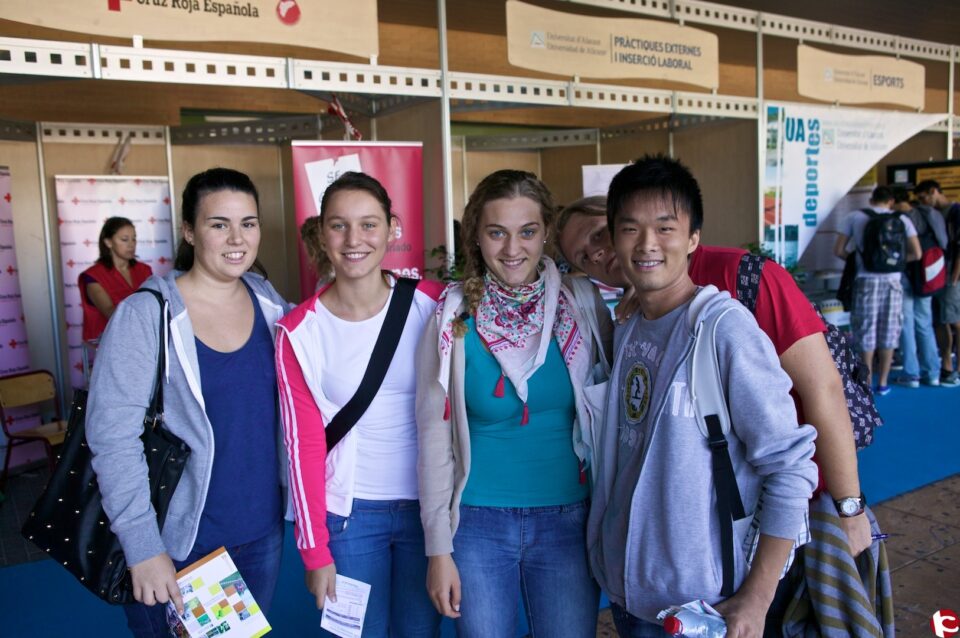 La Universidad de Alicante será centro examinador de la nueva prueba para obtener la nacionalidad española exigida por el Gobierno