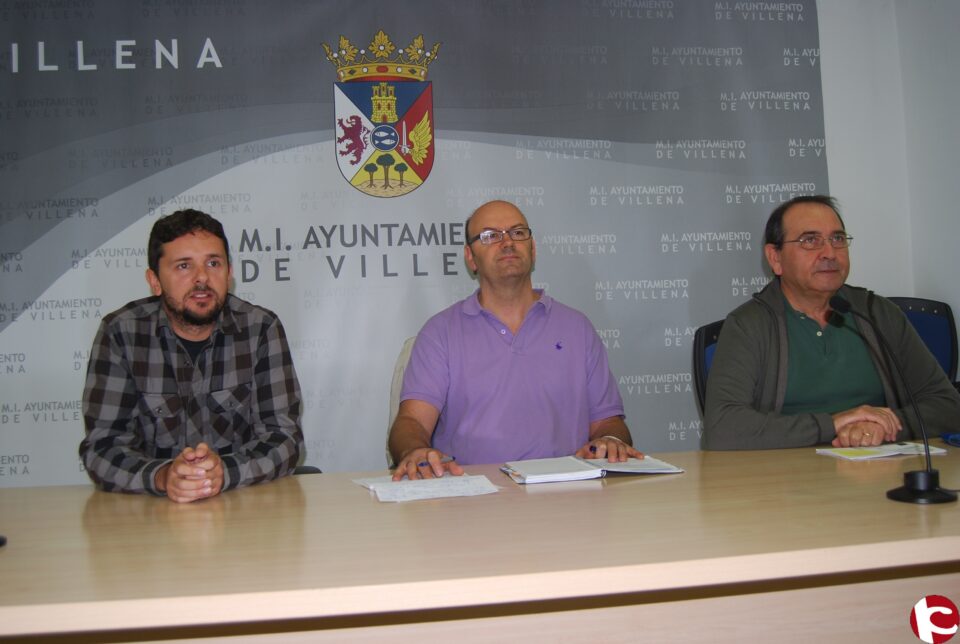 Iluminación especial del Castillo por la Plena Inclusión de las personas con discapacidad