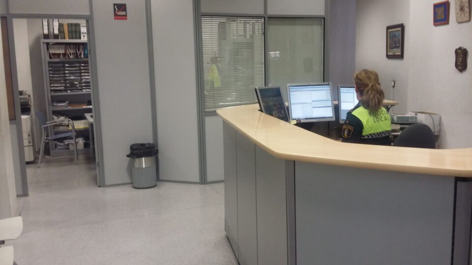 PSOE ASPE: "Las mejoras en las dependencias de la Policía Local supondrán un mayor ahorro energético"