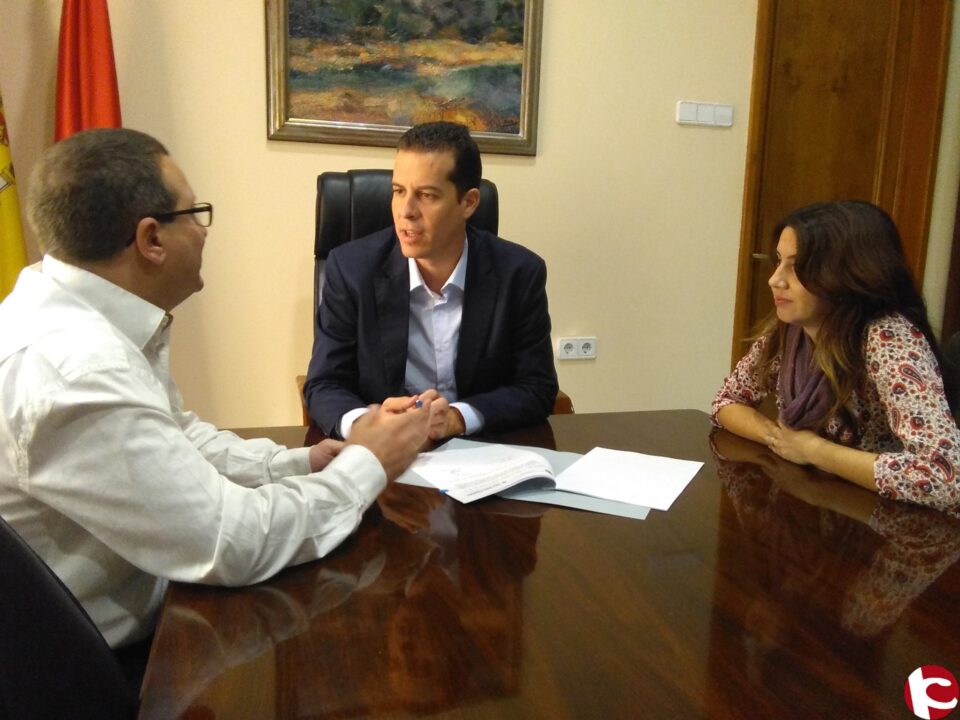 El Ayuntamiento y Cruz Roja firman un convenio por valor de 80