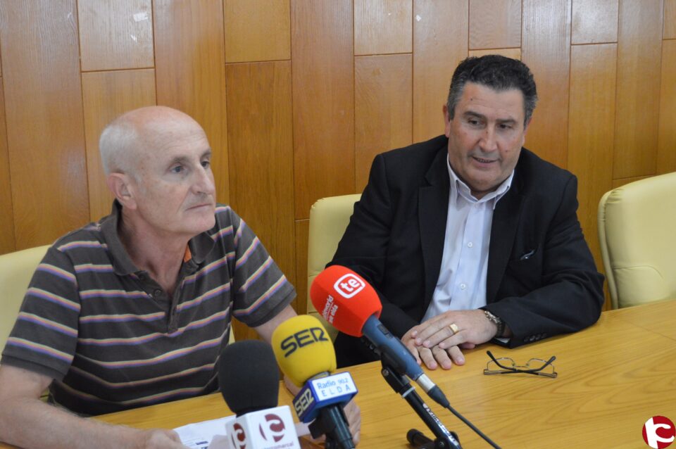 El equipo de gobierno acusa al PP de ser el único responsable del aplazamiento del Lápiz de Oro