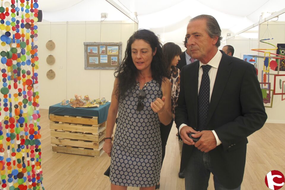 Expocreativa 2015 muestra en la Plaza del Puerto de Alicante 69 obras artesanales realizadas por personas con discapacidad intelectual