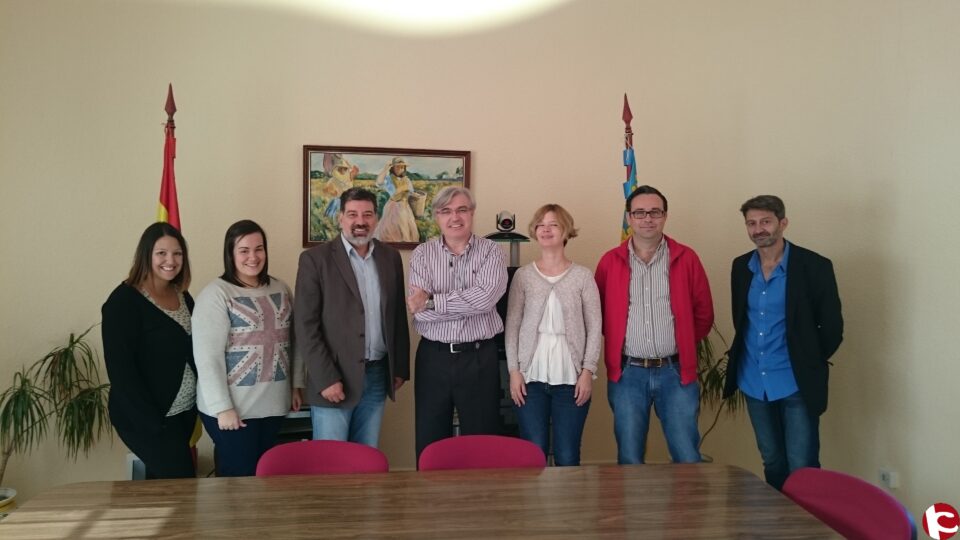 Firma del convenio de prácticas del IES Valle de Elda con el Centro Penitenciario de Fontcalent