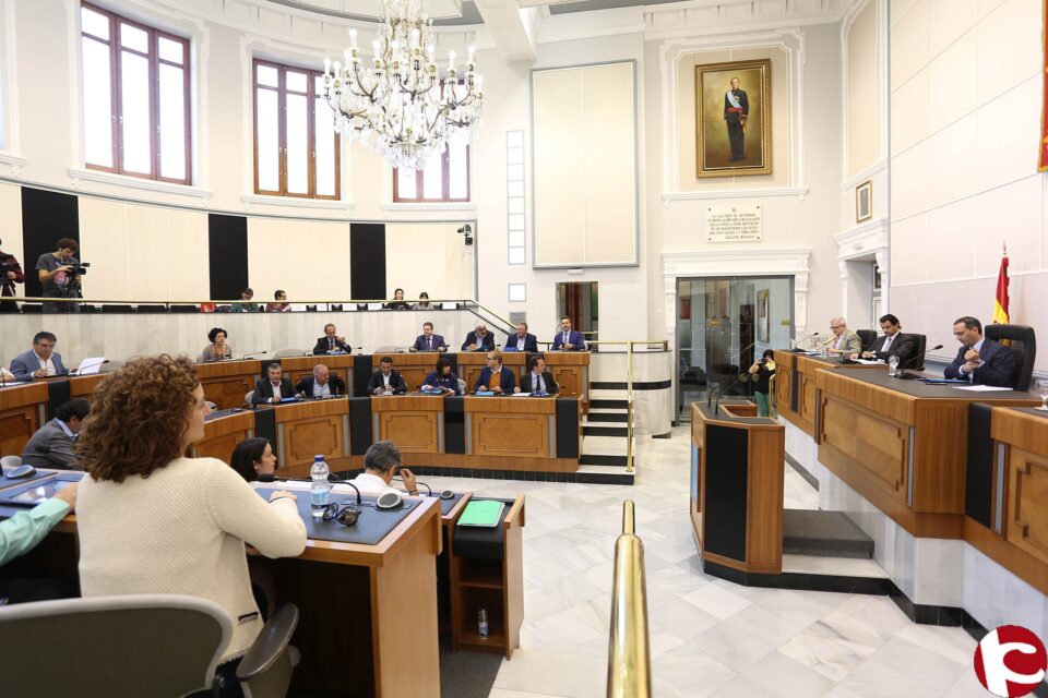 La Diputación de Alicante modifica su presupuesto para atender el Plan de Empleo Conjunto y garantiza su aportación a la Xarxa de Llibres