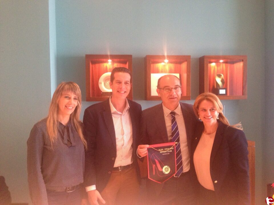 El Rector de la Universidad de Alicante visita el Rotary Club Elda-Vinalopó