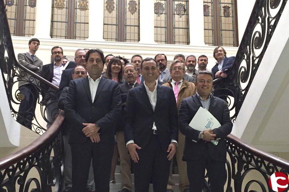 El presidente asiste a la reunión de trabajo preparatoria para la constitución de la Mesa Provincial del Agua