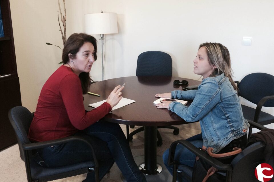 Reunión Agencia Comarcal Vinalopó con la alcaldesa de Monforte del Cid