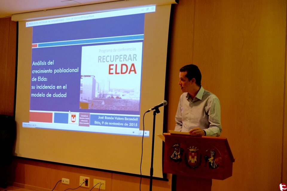 Ayer se iniciaron las conferencias de Urbanismo Recuperar Elda