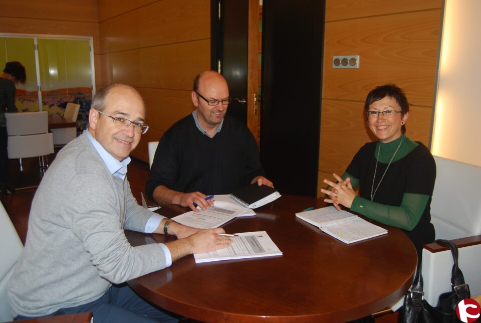 Reunión con la nueva gerente del Hospital de Elda