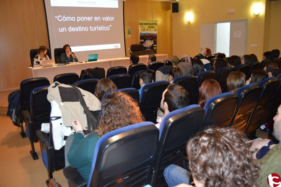 Las III Jornadas de Turismo que se celebran en Elda abordan iniciativas de interés en la promoción de los municipios de interior