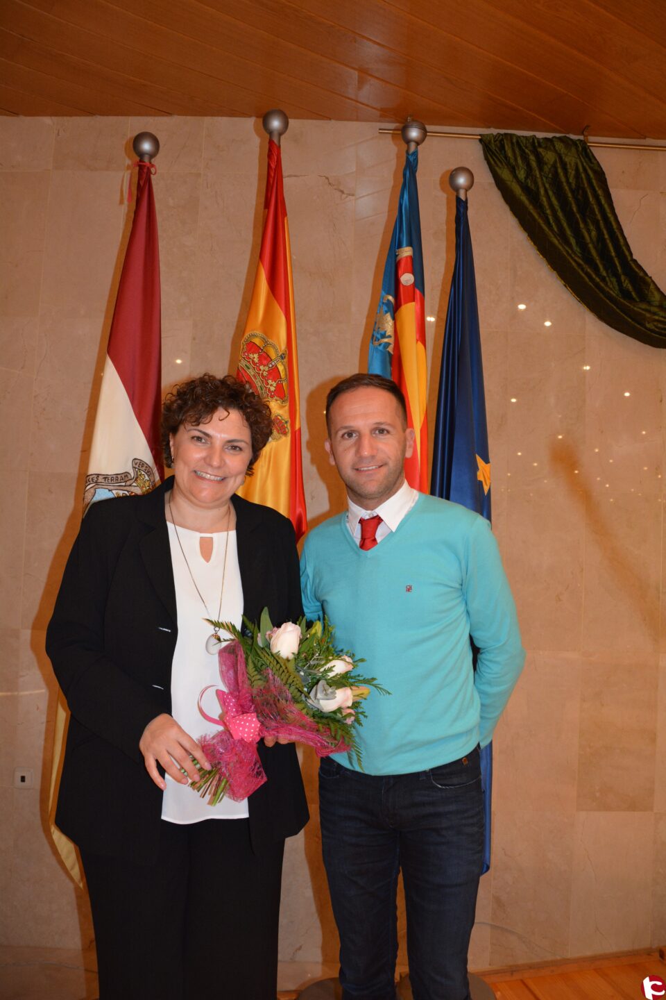 LA DIPUTADA PATRICIA BLANQUER ANUNCIA EN RUEDA DE PRENSA QUE NO SE HAN RENOVADO LOS PERMISOS DE INVESTIGACIÓN DE HIDROCARBUROS EN EL MONTE CABEZO