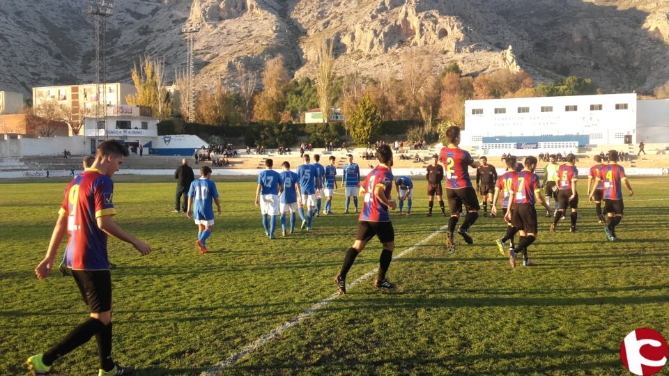EL VILLENA VA A MAS A PESAR DE NO PASAR DEL EMPATE CON EL ELDA INDUSTRIAL. 3-3