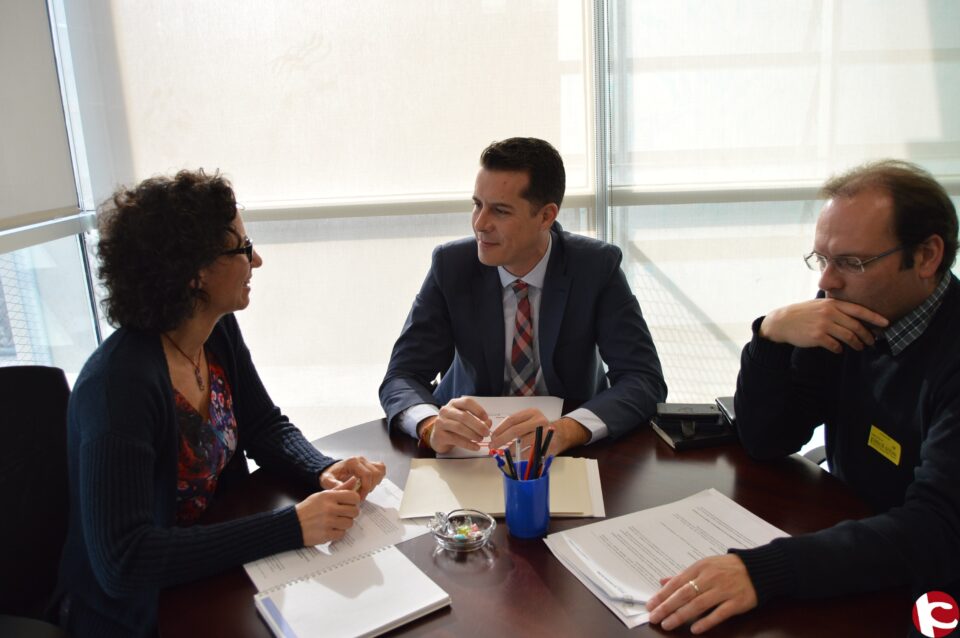 El alcalde se reúne en Valencia con la Directora General de Prevención de Incendios para recuperar la bajada de las antorchas de Bolón