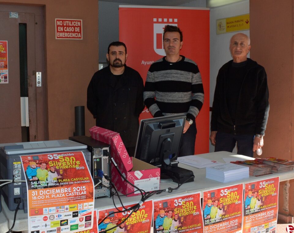 Deportes instala un set en el Mercado Central para inscribir a los participantes de la San Silvestre
