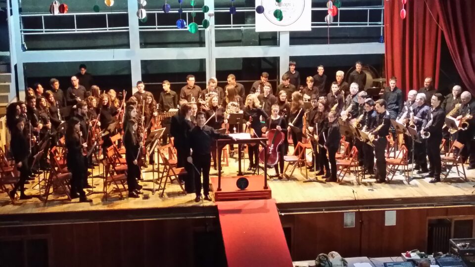 MÚSICA DE BANDA EN NAVIDAD POR LA SOCIEDAD MUSICAl.