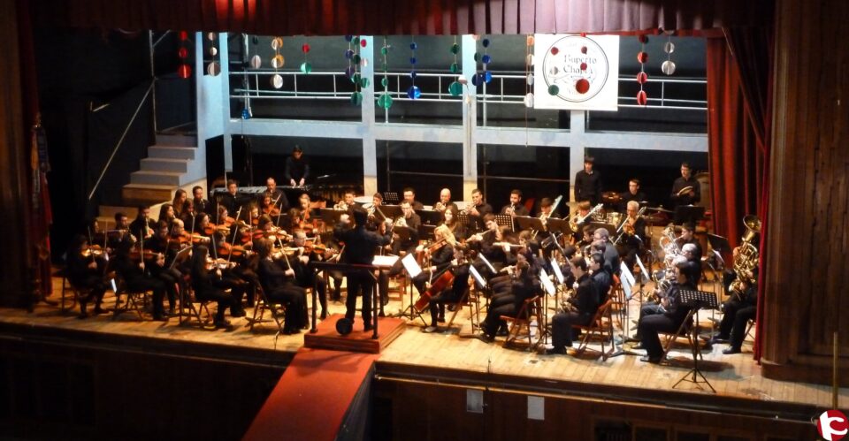 Este domingo 27 de Diciembre en el Teatro de Los Salesianos tuvo lugar un Concierto de Navidad realizado por varias formaciones de la Sociedad Musical Ruperto Chapí.