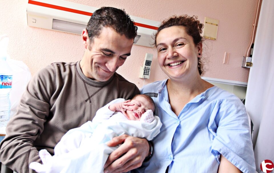 Sofía es el primer bebé de 2016 nacido en Elda