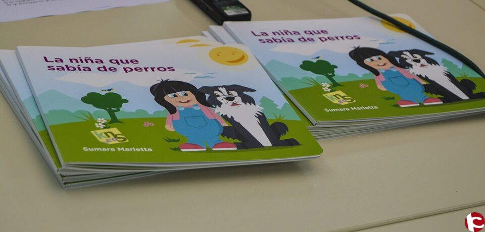 APROPET dona a Petrer 10 ejemplares del libro La niña que sabía de perros