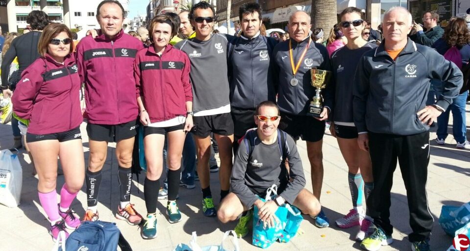 DOS MEDALLAS PARA EL CAMISETAS ECONÓMICAS EN EL NACIONAL