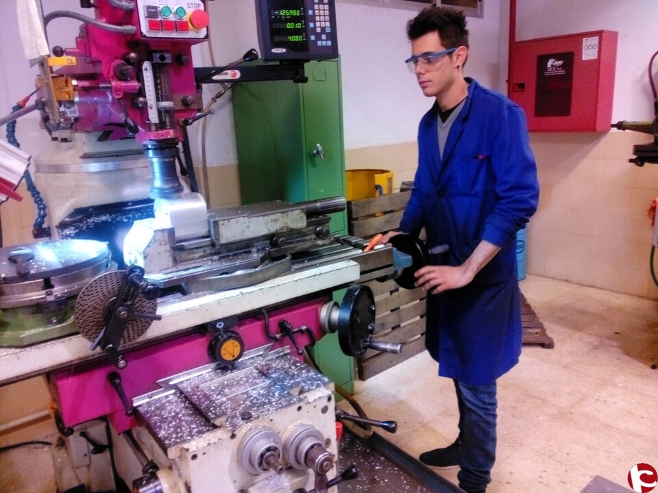 EL IES A. NAVARRO SANTA FÉ COLABORA CON LOS DESARROLLOS DE CENTRO STIRLING