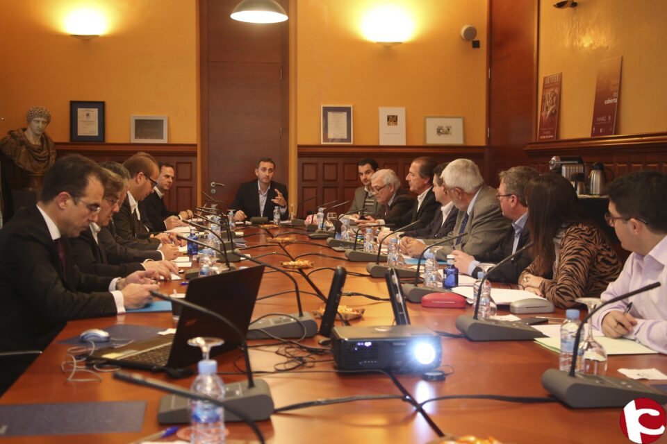 César Sánchez: El Gobierno Provincial ejecutará en 2016 un presupuesto elaborado para atender las necesidades de los pueblos alicantinos