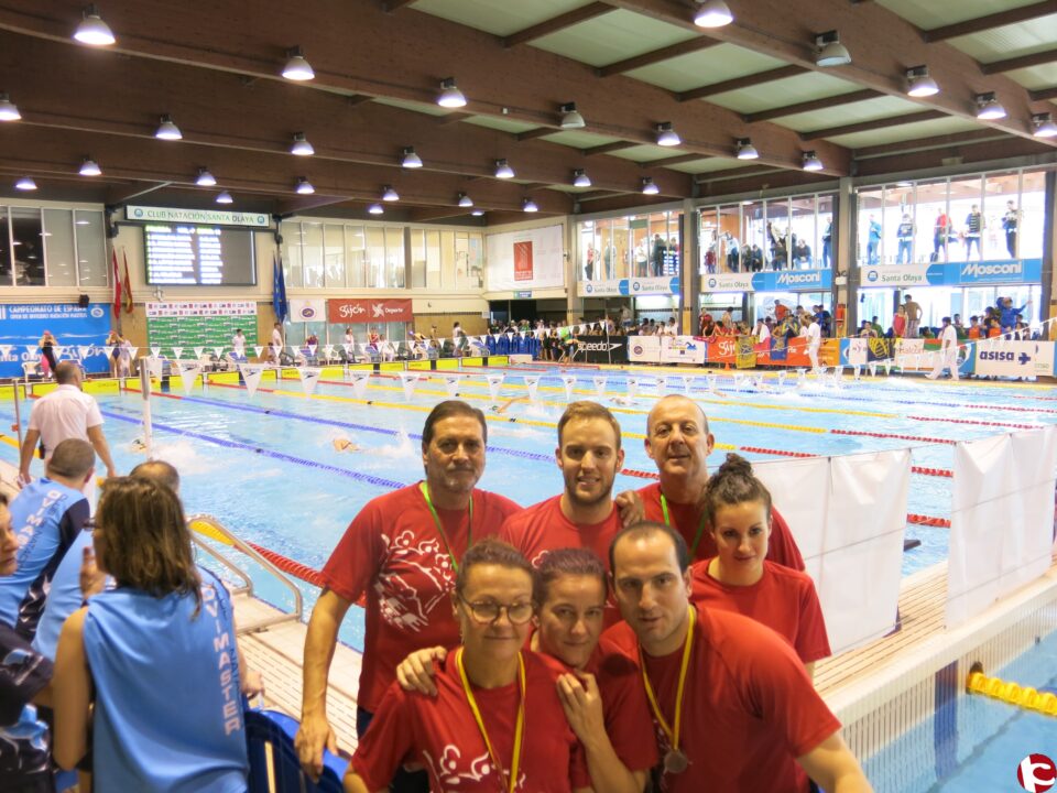 OS NADADORES DEL C.E. ELDENSE MARINA NAVARRO