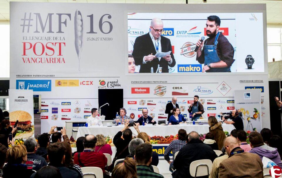 El chef eldense Raúl López gana el concurso "Bocadillo de Autor" de Madrid Fusión con su "Burger Toro"