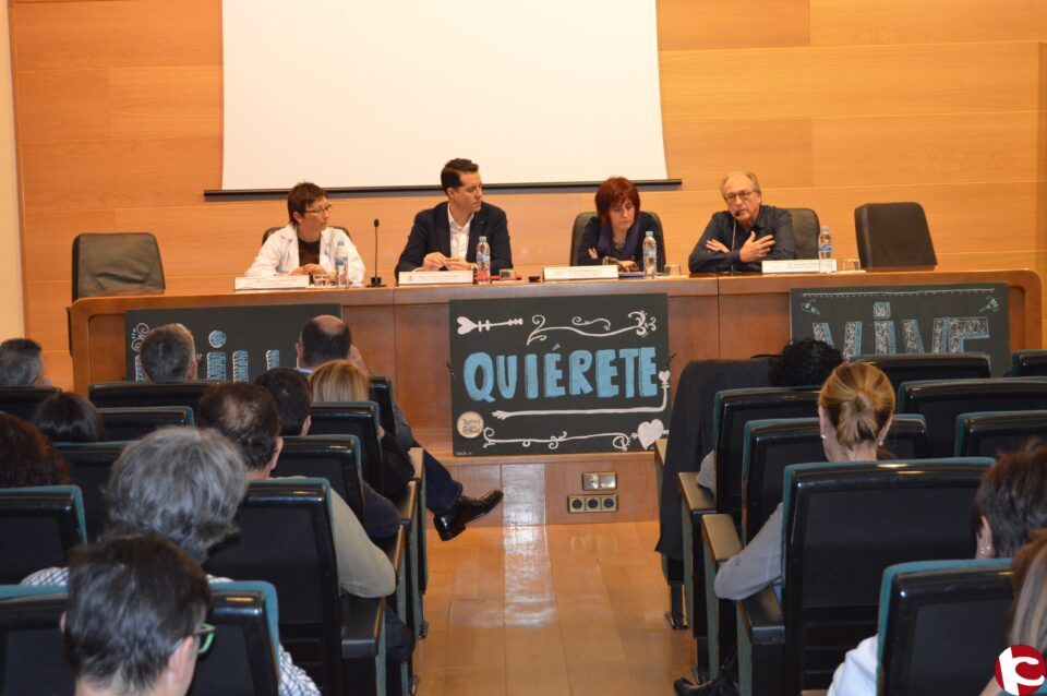 El alcalde inaugura una jornada de prevención de la violencia de género en el área sociosanitaria