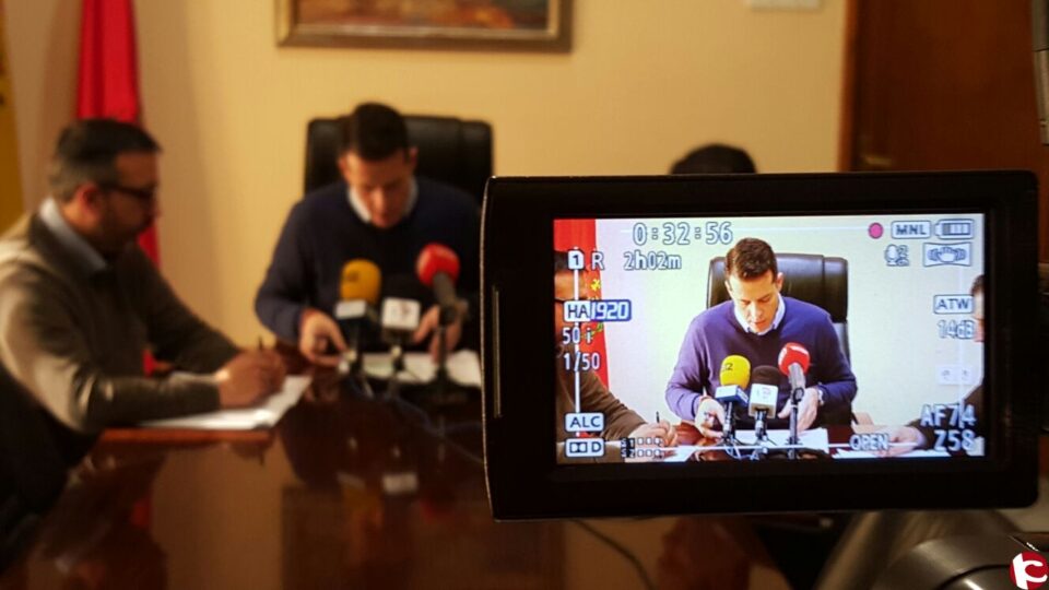 El equipo de gobierno presenta unos presupuestos buscando la eficiencia en la gestión de los servicios de la ciudad