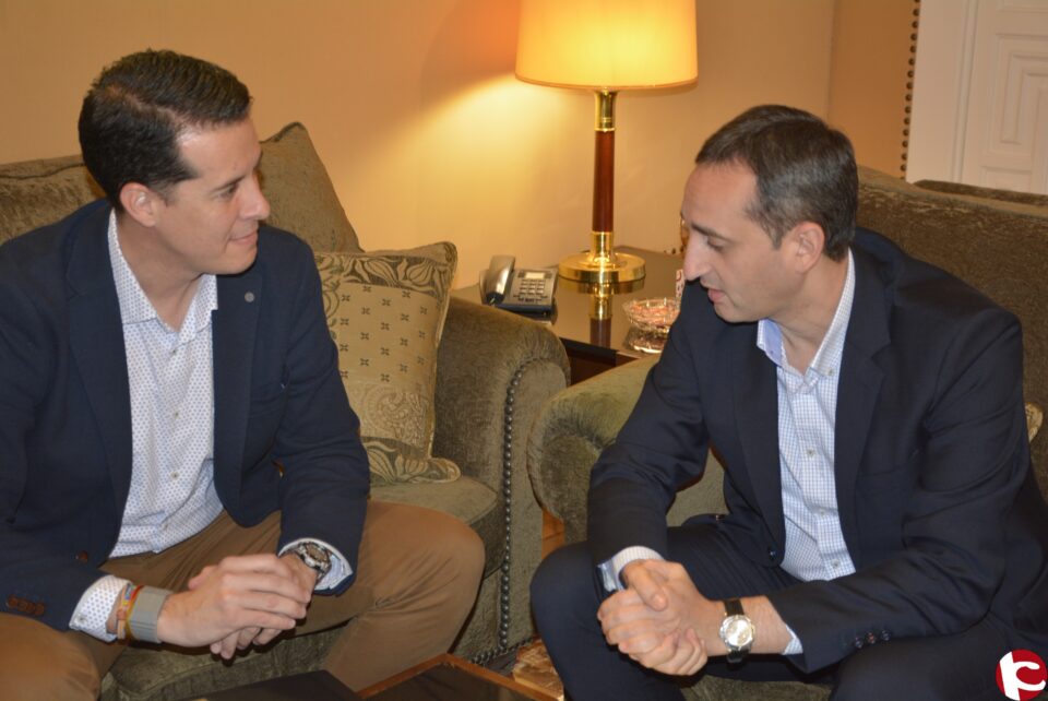 El alcalde se reúne con el presidente de la Diputación y acuerdan trabajar en el proyecto para mejorar el abastecimiento de agua