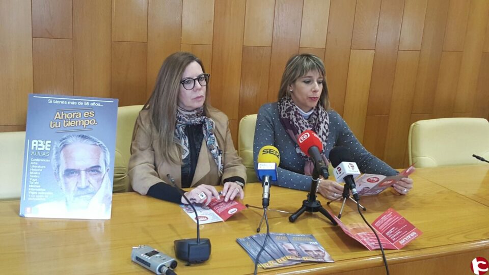 El colectivo Aulas de la Tercera Edad presenta su programa de actividades para mayores de 55 años
