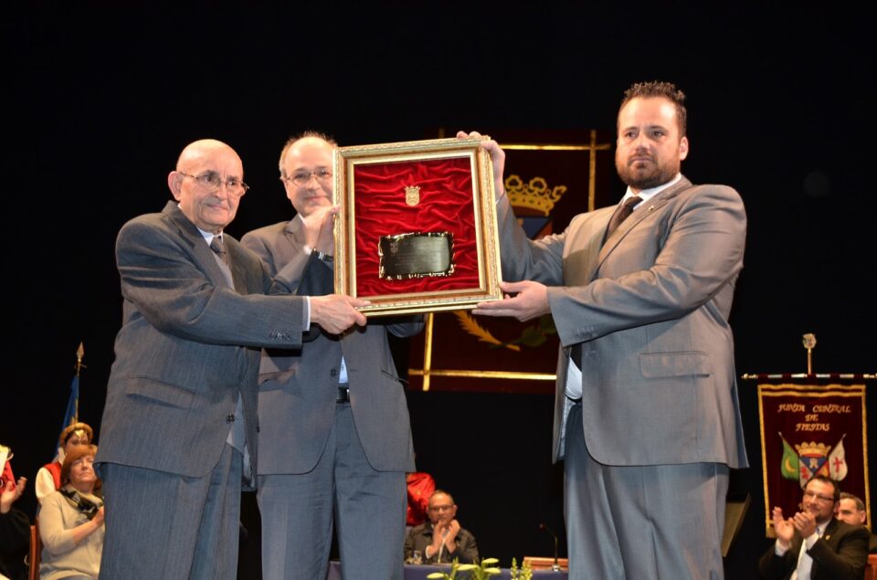 La Junta Central de Fiestas recibe la Medalla de Oro de la Ciudad