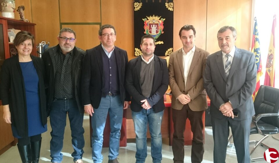 Víctor Sales: Le hemos pedido a Diputación las claves para fomentar el turismo en las fiestas de Petrer a través de Diputación