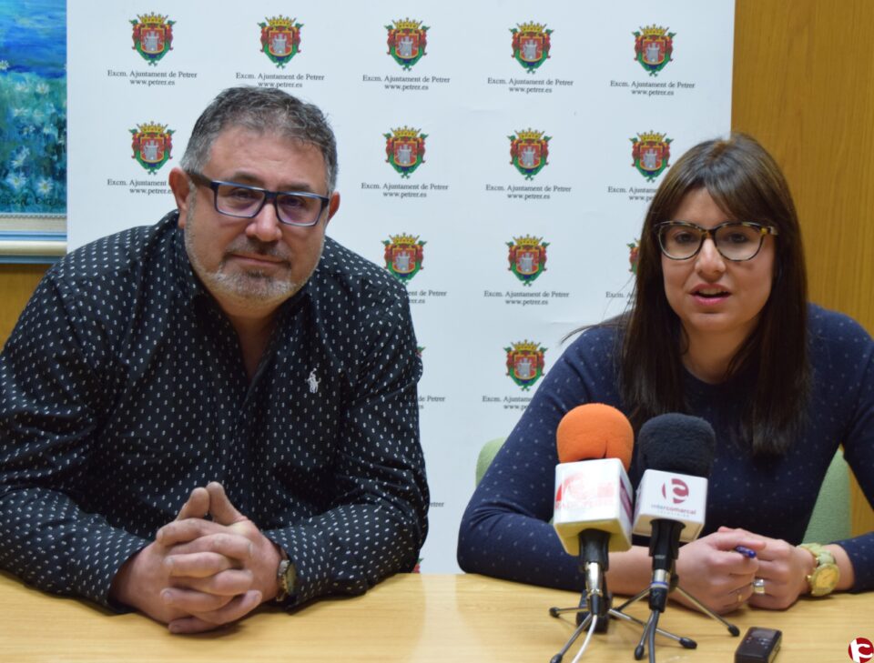 El Ayuntamiento instala una nueva iluminación en el monolito de la Ermita de San Bonifacio