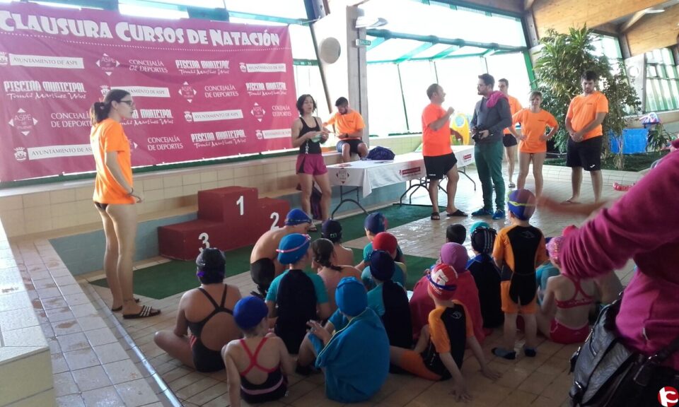 LA CONCEJALÍA DE DEPORTES DE ASPE CLAUSURA EL SEGUNDO TRIMESTRE DE LOS CURSOS DE NATACIÓN