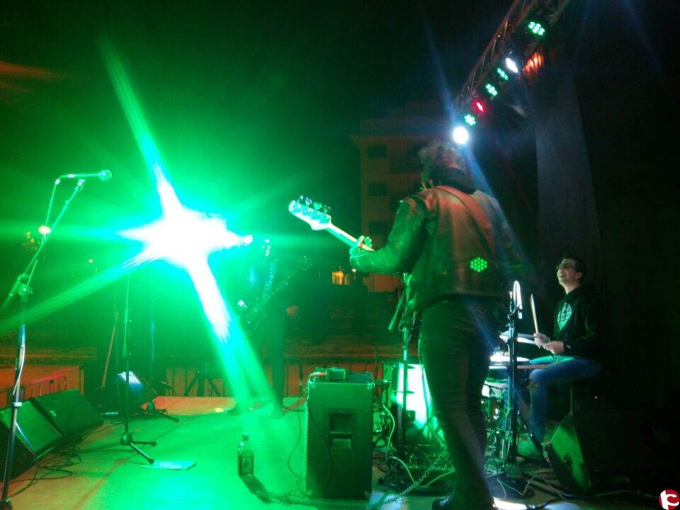 Encuentro de grupos locales de música en el parque Alcalde Miguel Iborra