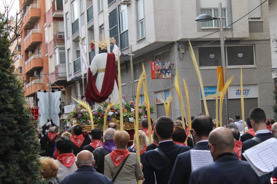 Domingo de Resurrección y Pascua: PROCESIÓN DEL CRISTO RESUCITADO