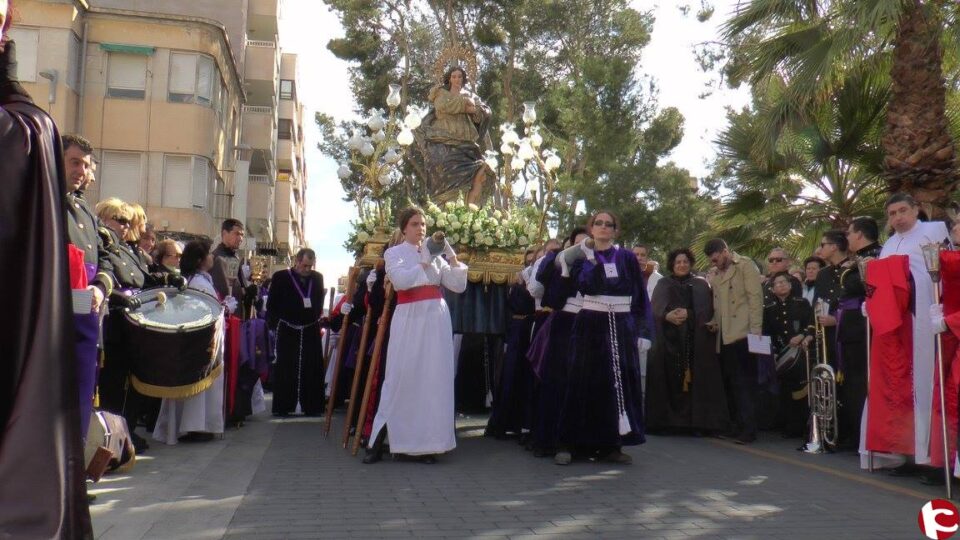 Procesión y Encuentro de Gloria: Santísimo bajo Palio e Inmaculada Concepción.