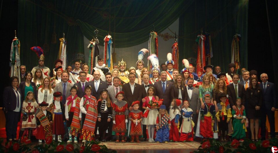 La festa viu lacte dExaltació dels càrrecs festers 2016