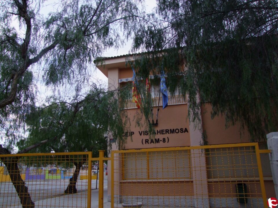 El Ayuntamiento de Aspe renueva los aseos del centro de infantil del colegio público Vistahermosa