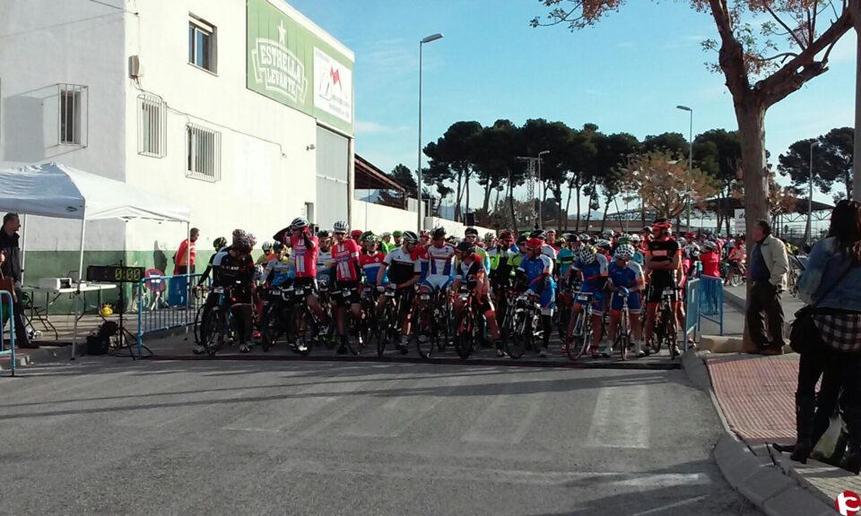 Éxito de participación en la III Marcha Valle de las Uvas