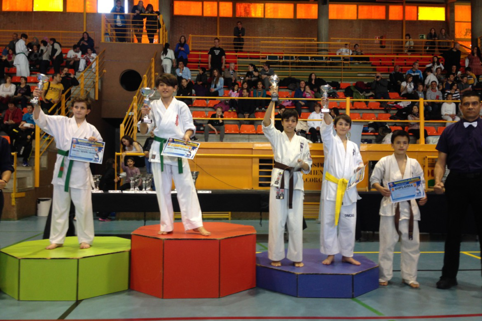 ADRIÁN BENEJAMA TOMÁS