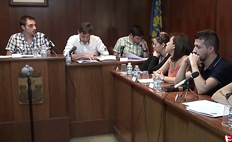 Nota de premsa de Compromís per Banyeres (7-4-2016) . EXPLIQUEM EL PER QUÈ DE LES COSES