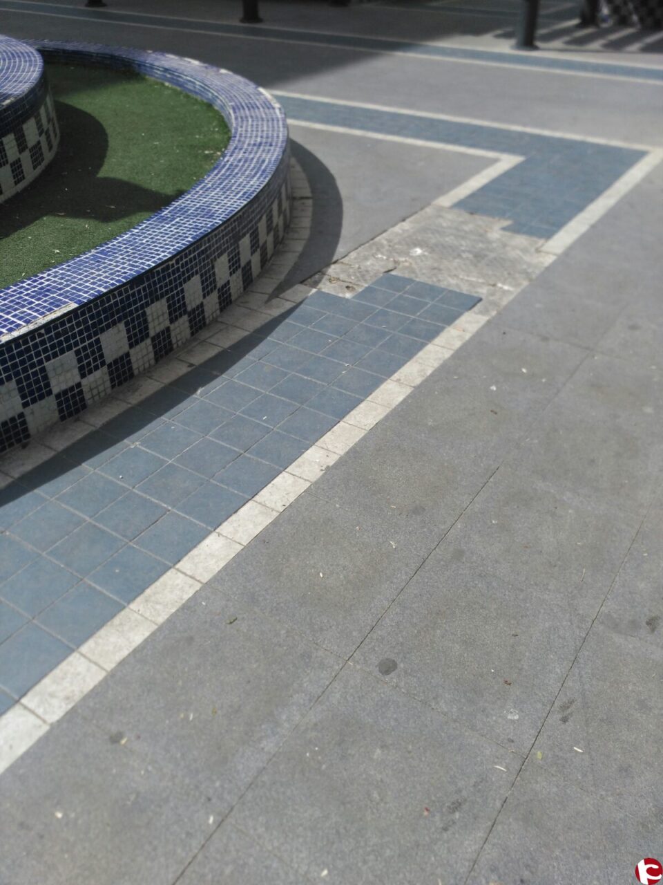 EL GRUPO MUNICIPAL POPULAR DENUNCIA EL MAL ESTADO DE LA PLAZA SAGASTA