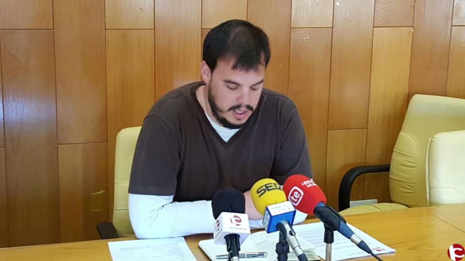 IU solicita la bonificación del precio de uso de instalaciones deportivas y el cumplimiento de la ley de Memoria Histórica