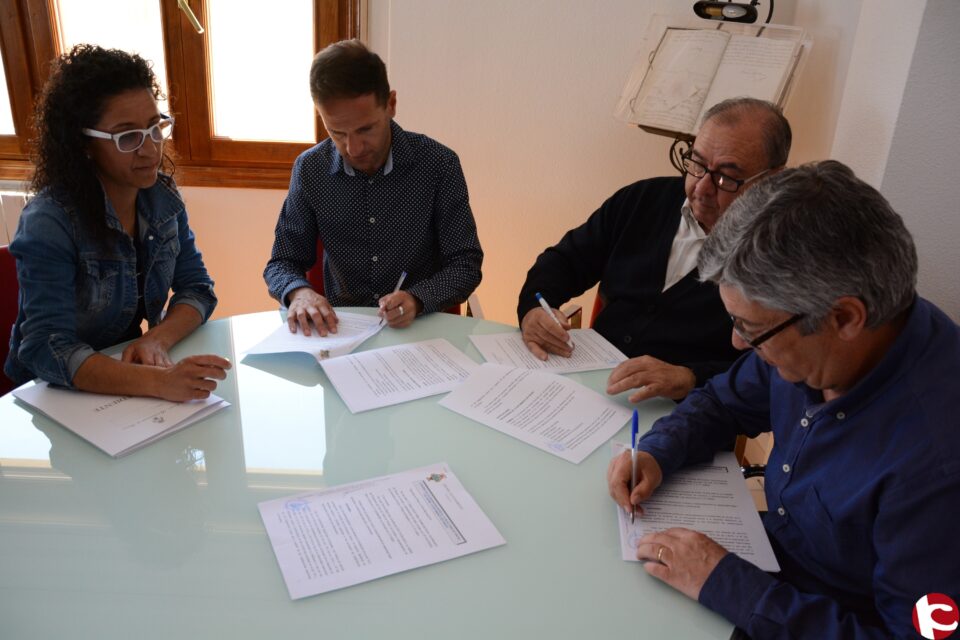 El Ayuntamiento renueva dos convenios y firma uno nuevo con clubes deportivos de Pinoso