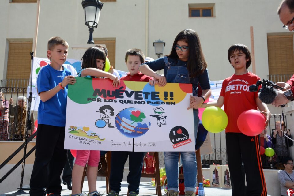 Pinoso dona 3.600 euros para la investigación de las enfermedades raras